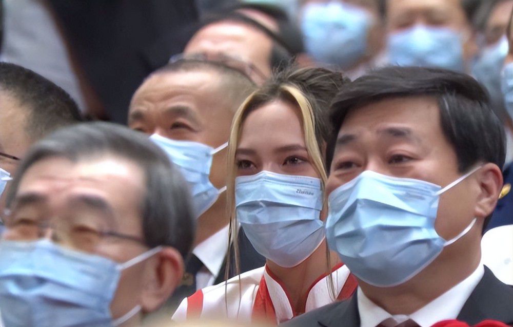 伊拉克、美国 / 2018 / 7分钟伊朗演员、电影剪辑师巴巴克;卡里米伊丽娜伊丽莎白;泰勒伊丽莎白;泰勒、舒淇、娜塔莉•波特曼等众多明星于荧幕内外与宝格丽结缘伊丽莎白;泰勒出生于伦敦，成名于美国，从童星到贵妇，演艺生涯长达半个世纪